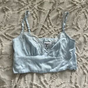 Lace detailed crop top